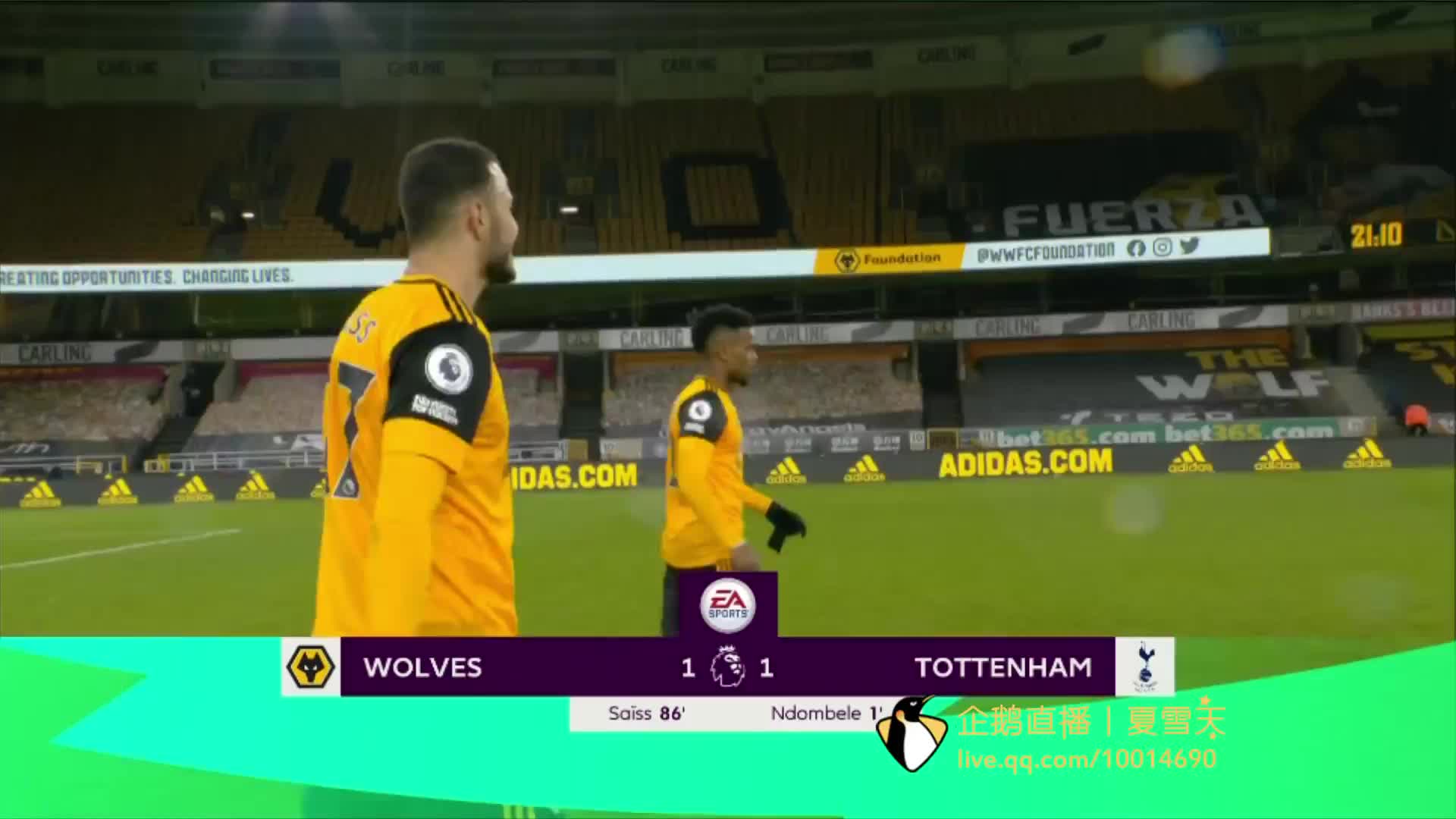 形成鲜明对 形成鲜明对